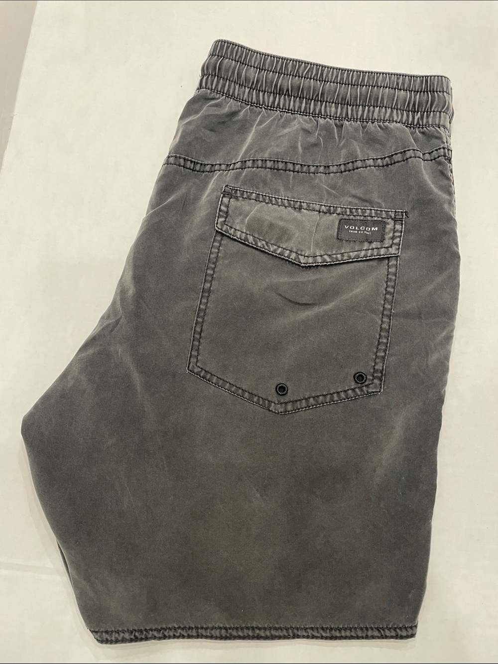 Volcom Gray Elastic Waist Casual Shorts - Picture 1 of 4